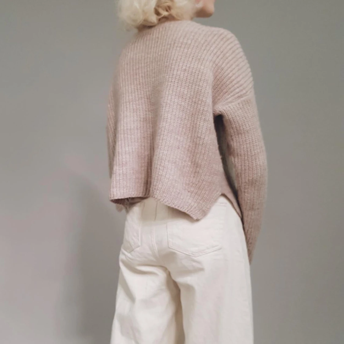 Stickad tröja med fransar - 91