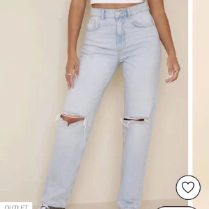 Jeans - Säljer mina gina jeans ,nästan aldrig använda, stolek 36 💖 Köpt för 500 kr , mitt pris 150+frakt😊