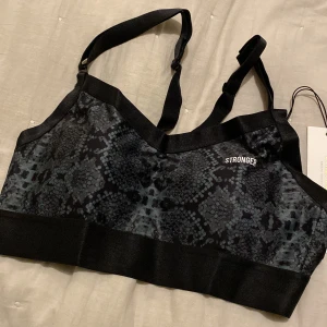 Sport-bh Stronger strl M - Helt ny sport-bh från Stronger i strl M