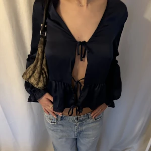 Knyttopp - Jättefin marinblå knyttopp, skriv för fler bilder 💗