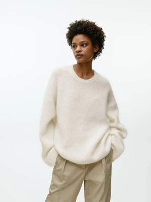 Arket Mohair slutsåld stickad tröja i Stl L - Helt ny med prislapp.  Slutsåld Mohairtröja. 