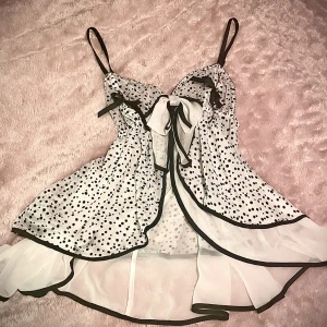 Victorias secret vintage babydoll  - Hej säljer min babydoll Victorias secret linne som inte kommer till användning! Frakten är 45kr och tar endast swish! 💕