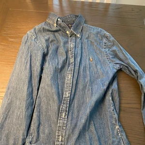 Ralph lauren skjorta - Ralph lauren skjorta, storlek M Bra skick