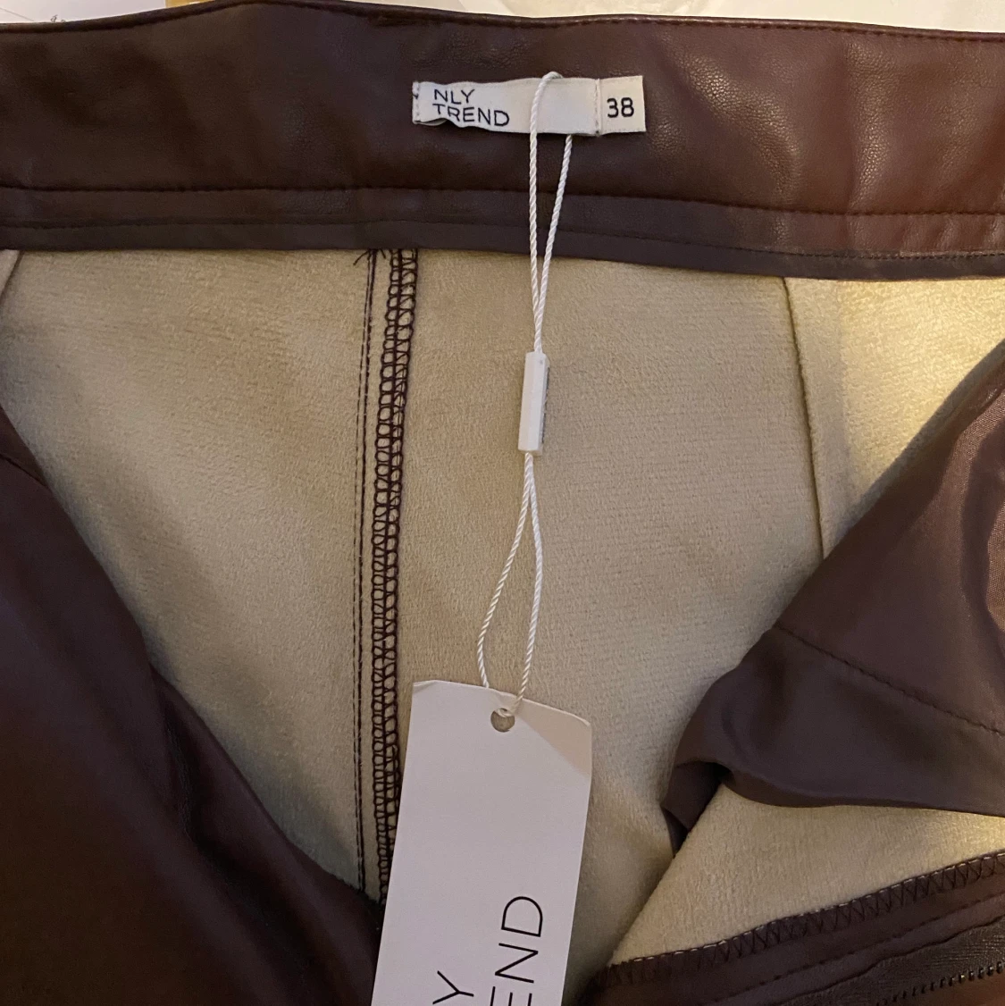 Oanvända bruna Skinnbyxor  - 91