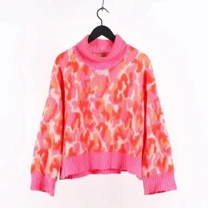 MB - säljer denna jättefina stickade tröjan från malene birger ! stl xxs men passar mig som vanligtvis har stl S/m 