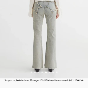Jeans från h&m - Intressekoll på dessa byxor som är helt slutsålda på h&m i storlek 36. Ni får buda!