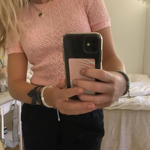 Zara topp - En jätte fin rosa zara topp som är slutsåld på hemsidan! Säljer för att jag har två utav dom💕🫶🏻