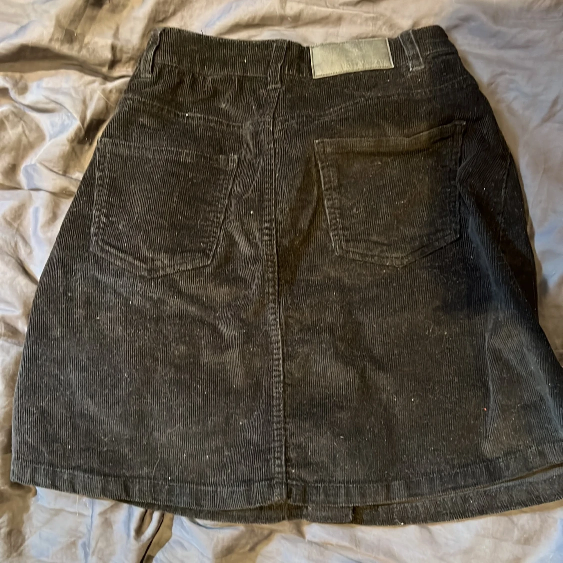 Svart manchesterkjol  - 90