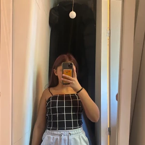 Storlek står ej  - Lite stor i banden men sittet Använd vet inte ❤️  