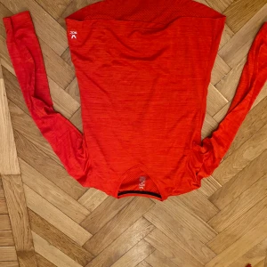 Träningströja - Längärmad från Soc i XS