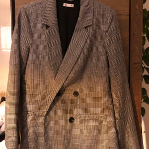 Rutig kavaj - Supercool rutig kavaj. Lite oversize