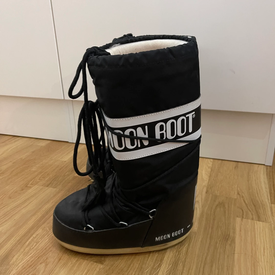 MOONBOOT