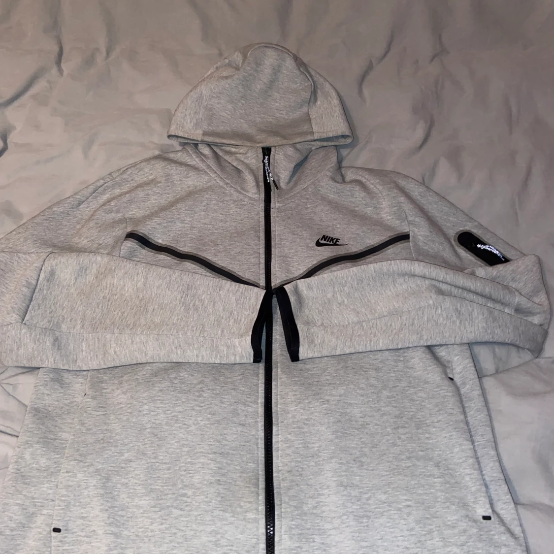 Nike Tech Fleece Grå