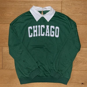 Tröja med krage - 🌿Från: SHEIN🌿 Orginalpris: 140kr🌿 Nytt pris: 30kr+frakt🌿 Inga skador eller fläckar🌿 Kommer ifrån rök och djurfritt hem🌿