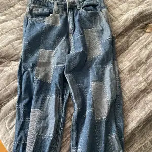Rutiga jeans från SHEIN 