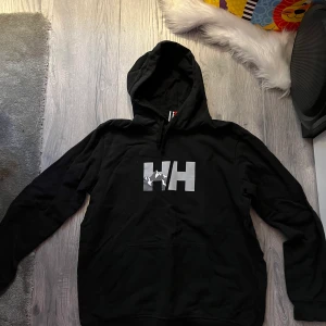 Helly Hansen hoodie - Fint skick strl M