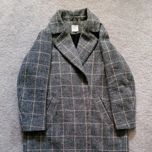 Checkered coat - Checkered coat from H&M L.O.G.G., made of synthetic felt. Oversized fit. 