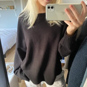 Stickad tröja  - Kommer inte till användning! Skriv om ni har frågor! 