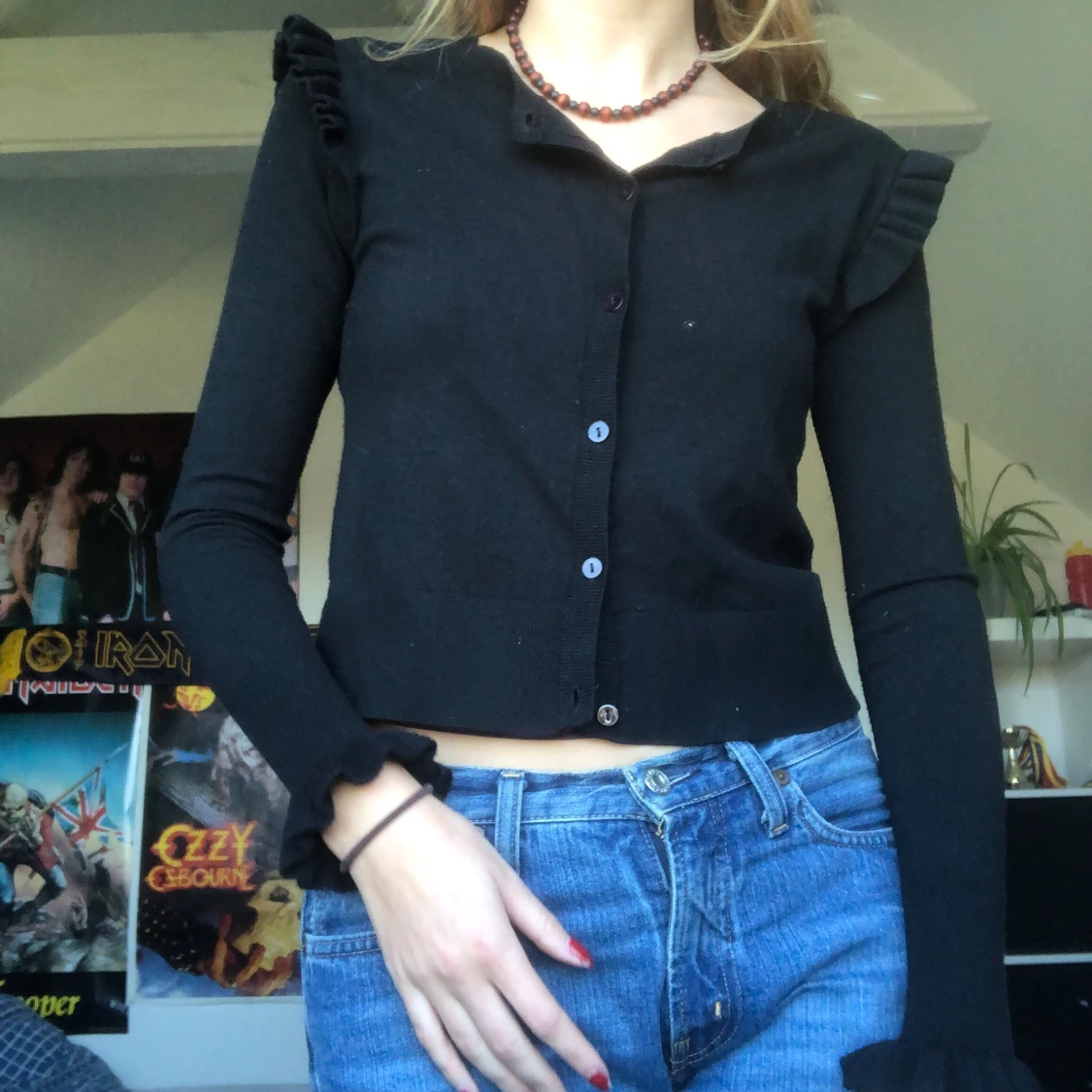 Finstickad kofta med volanger - 90