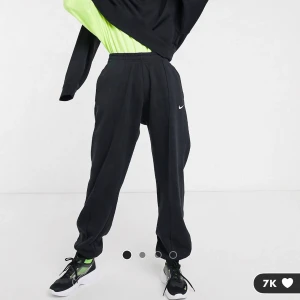 Nike sweatpants - Helt nya nike mjukisbyxor! Aldrig använda.