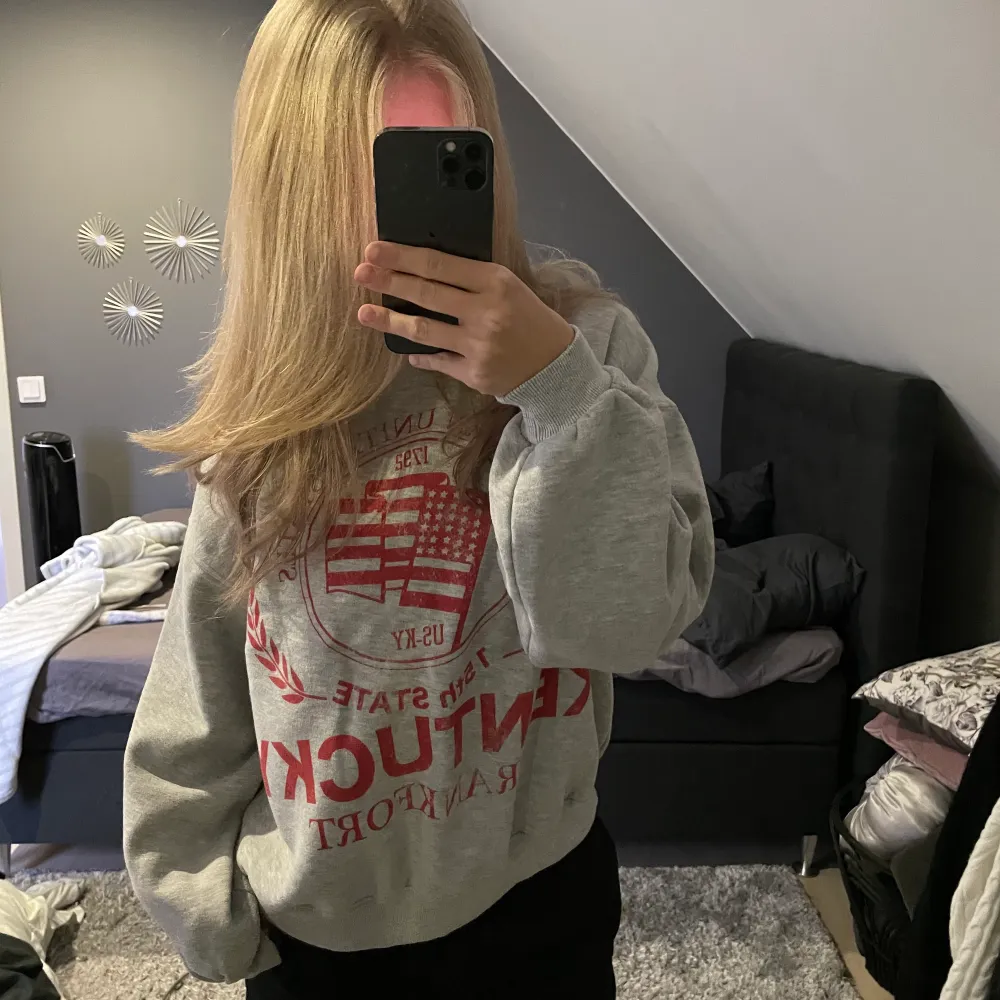 Snygg, oversized sweatshirt. Bra skick!🍁🍄. Tröjor & Koftor.