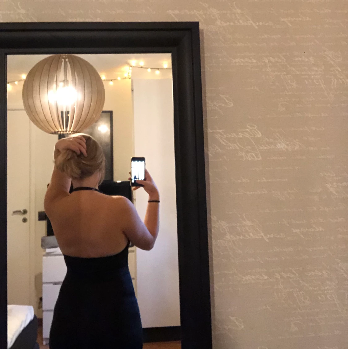 Helt ny svart klänning - 90