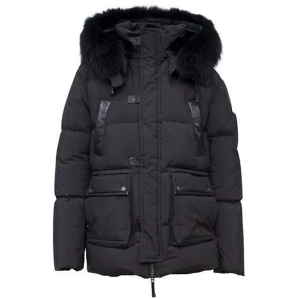 👻 Cedrico jacka (slutsåld överallt)  👻 - Hej jag säljer en exklusiv Cedrico jacka den e använd fåtal gånger den e som ny basically, den e slutsåld överallt så de går ej o få tag i dennna jacka 