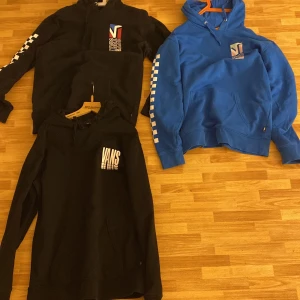 VANS hoodies  - Fina vans tröjor i strl M, 250kr styck 