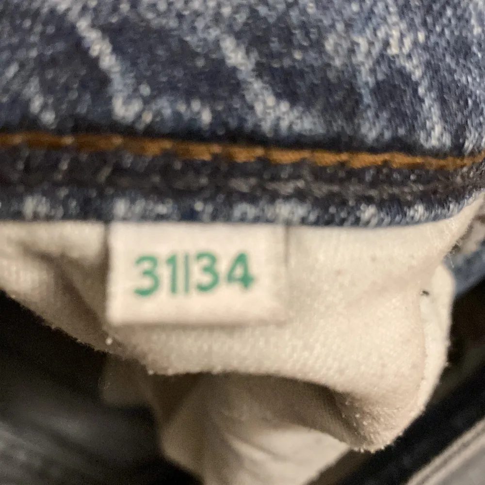 Blåa jeans i bra skick, nypris - 450kr. Jeans & Byxor.