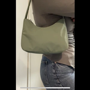 Nylon väska som ny 💕 - Jätte fin nylon väska från Gina tricot som ny💕