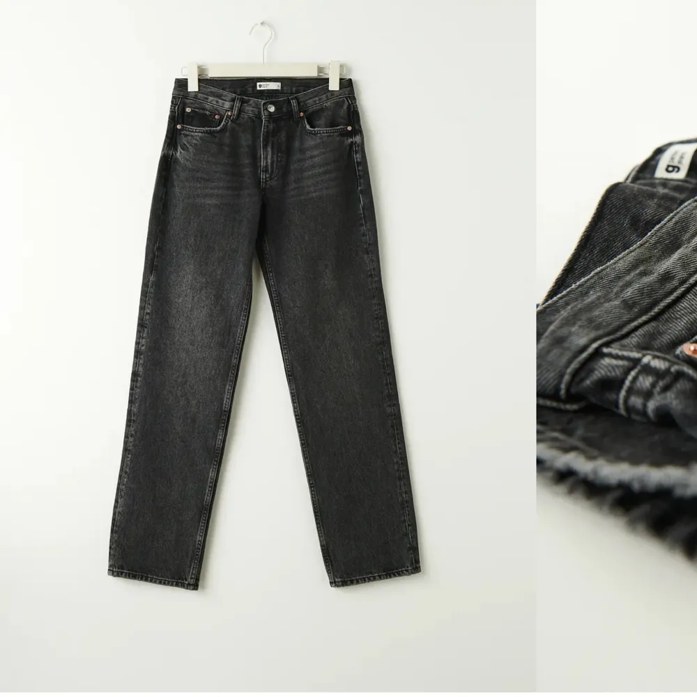Hej! Jag säljer mina Jeans ifrån Gina tricot, säljer då dom aldrig kommer till användning. Har använt dom 2 ggr men dom har tyvärr blivit för stora i midjan💗köp direkt för 500kr, skriv privat för bättre bilder!🫶🏼. Jeans & Byxor.