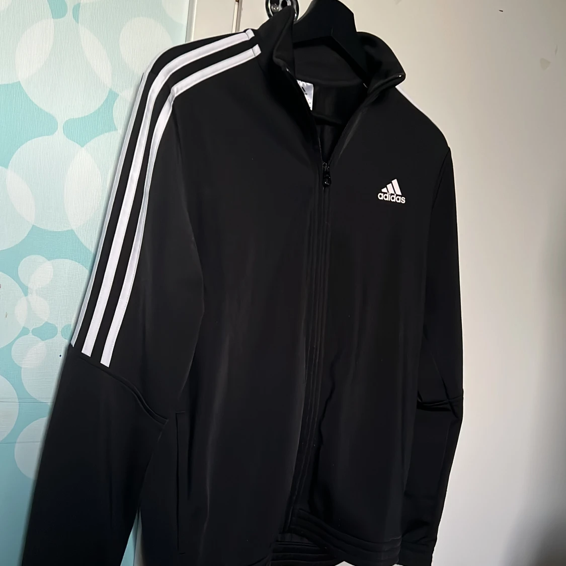 Adidas tröja
