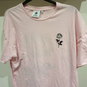 Carhartt X PAM - T-shirt Carhartt x Perks And Mini Size S but because of owersize can be M