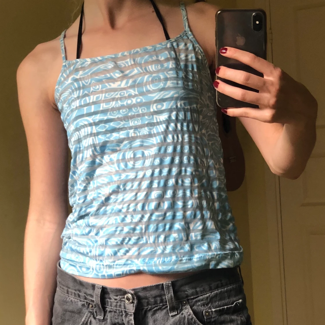 Vitt/ljusblått mönstrat linne - 90