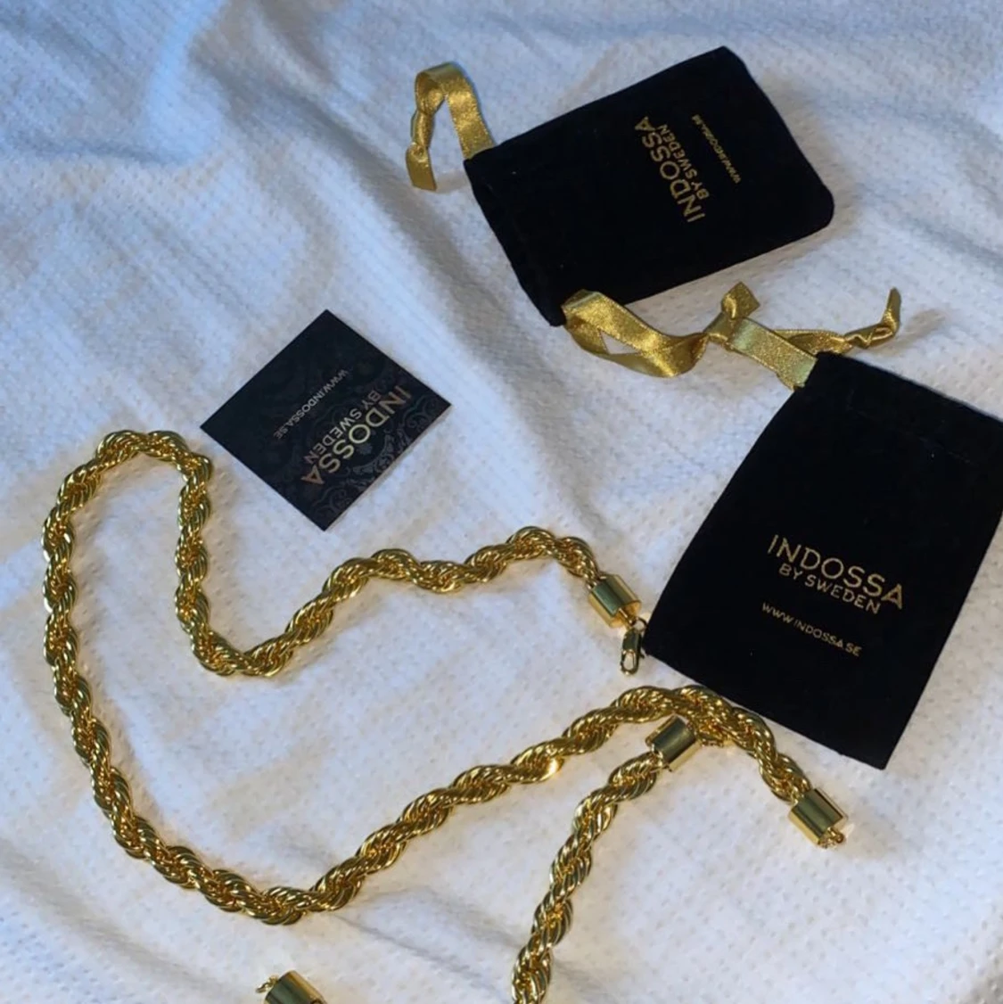 Guld kedja och armband!