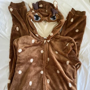 Ren dräkt - Söt mysig ren dräkt🧸Jätte mysig och skönt material! Passar nog vilken storlek o person som helst! 150kr+frakt🤎