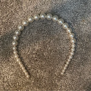 Pärldiadem!  - ! Lånad bild ! Ett oanvändt päron från zara köpt på här på plick men inte använt❤️❤️