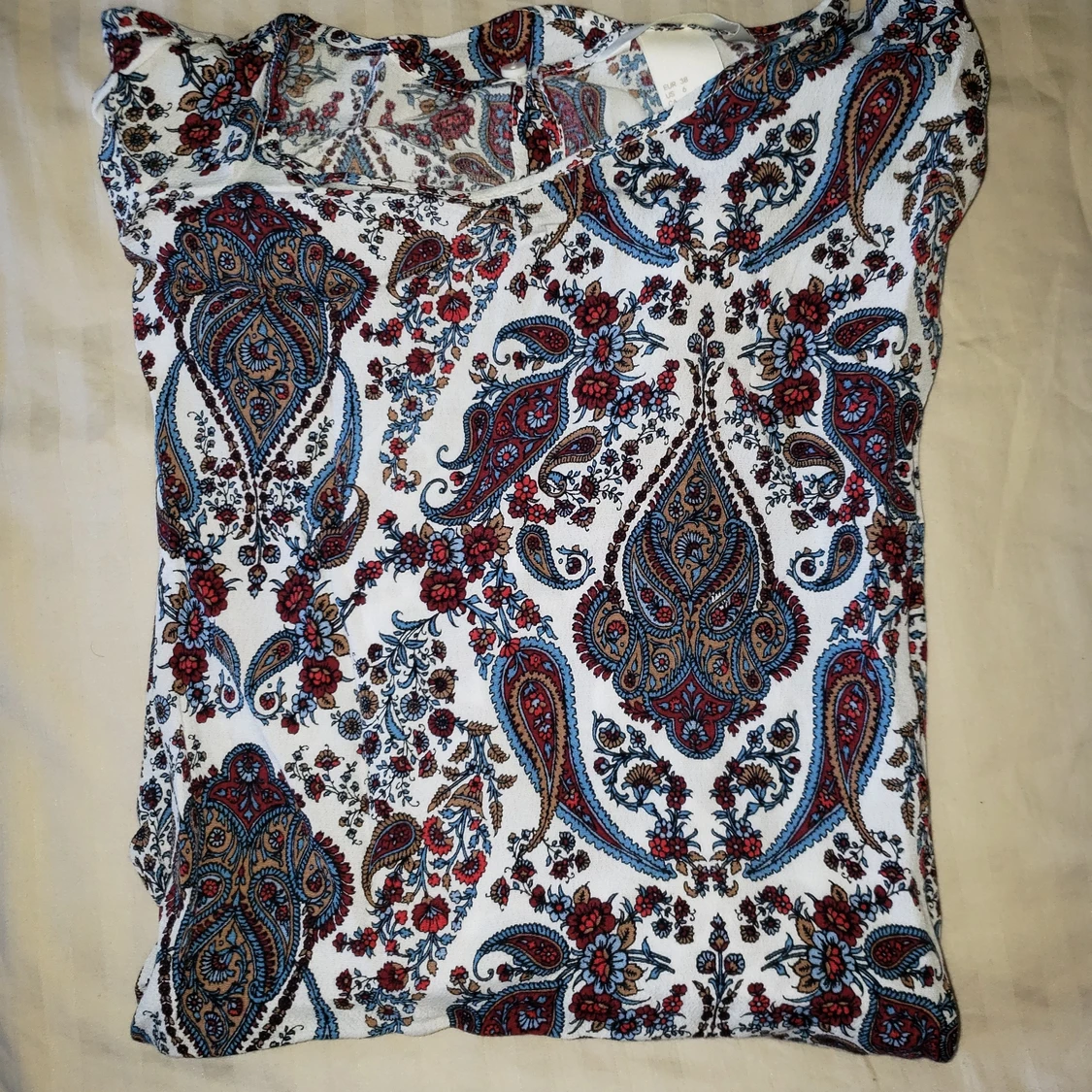 T-shirt/blus med mönster