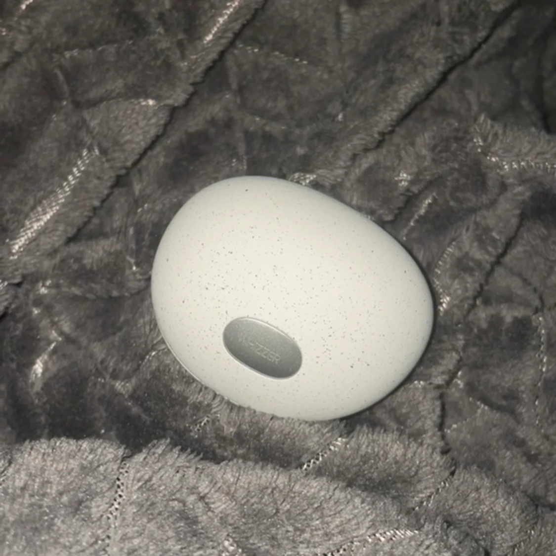 snygga vita tränings hörlurar