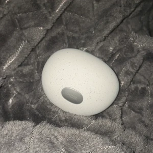 snygga vita tränings hörlurar  - Helt nya. (fick ett extra par hem) 