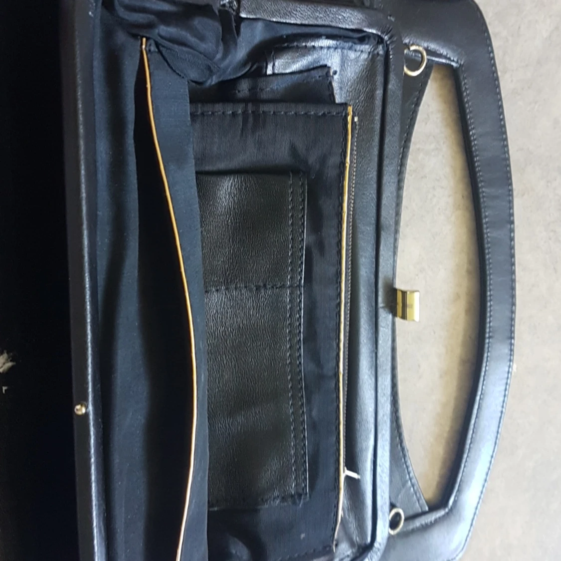 Vädigt fin änkel och svart väska💞 - 90