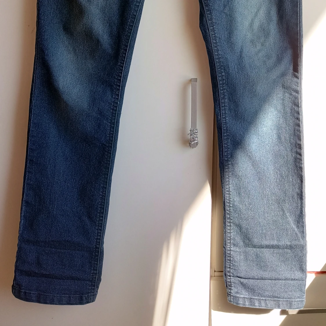 Mörk blå stretchig jeans strl 176 - 91