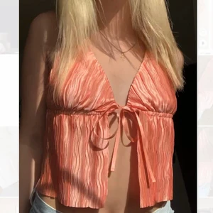 Orange sommar topp - Jättefin sommrig topp från shein, har aldrig använt så i bra skick! Frakt ingår i priset!!❤️
