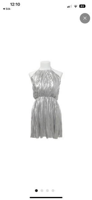 Nyårsklänning  - Superfin nyårsklänning från Fashion House köpt på sellpy. Aldrig använd!