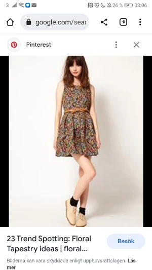 NY, Nelly, floral, Nishe, blommigt, Asos, vintage, retro still,miniklänning, M - Denna vackra klänning från märke Nishe Asos säljer jag på grund av flytt. Den är som ny, använts bara 2 gånger, men den är utan bälte.  Du kan också hämta varan hos mig istället att jag skickar till dig. Jag bor på Hornstull. 