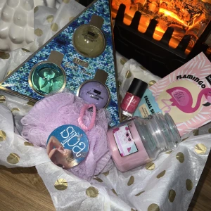 Present boxar  - Olika present boxar från 250 Kan även frakta utanför Stockholm .