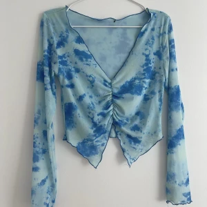 Mesh topp - 🌍Mesh topp i stretch material. Sparsamt använd och bra i storlek. Passar S-L då tyget är elastiskt. 💚💙