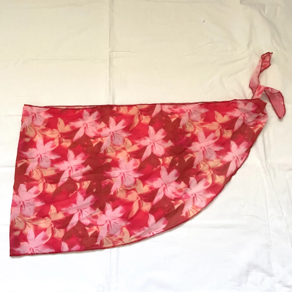 Blommig Bikini med midjesjal 🌷 - 90