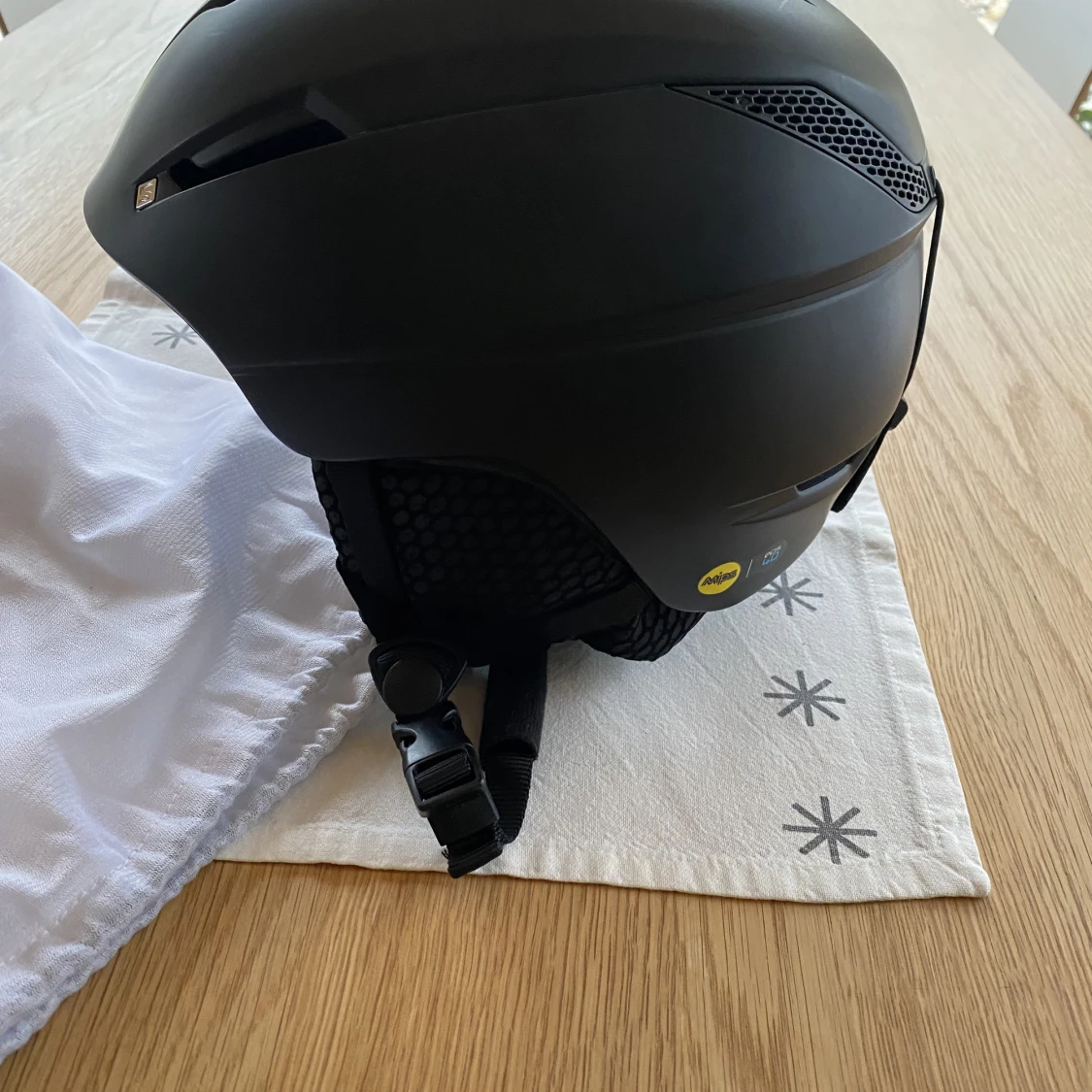 Salomon pioneer Mips skidhjälm