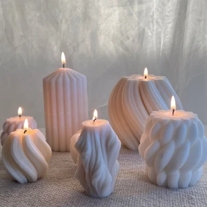 Ljus  - Finns massor på JULIDESIGN på Instagram. Olika priser beroende på vilket 